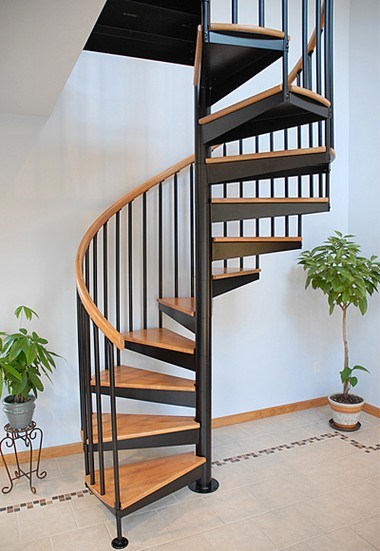 Với nguyên tắc thiết kế và cách chia bậc chuyên nghiệp, bộ sưu tập cầu thang xoắn ốc sẽ giúp bạn tạo nên một không gian sống hoàn hảo và ấn tượng. Khám phá ngay để tìm hiểu sự độc đáo của cầu thang xoắn ốc!